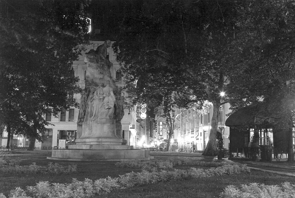 A photograph of Vorosmarty Square