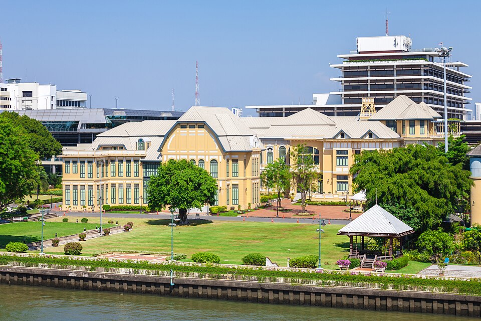 A photograph of Bang Khun Phrom palace
