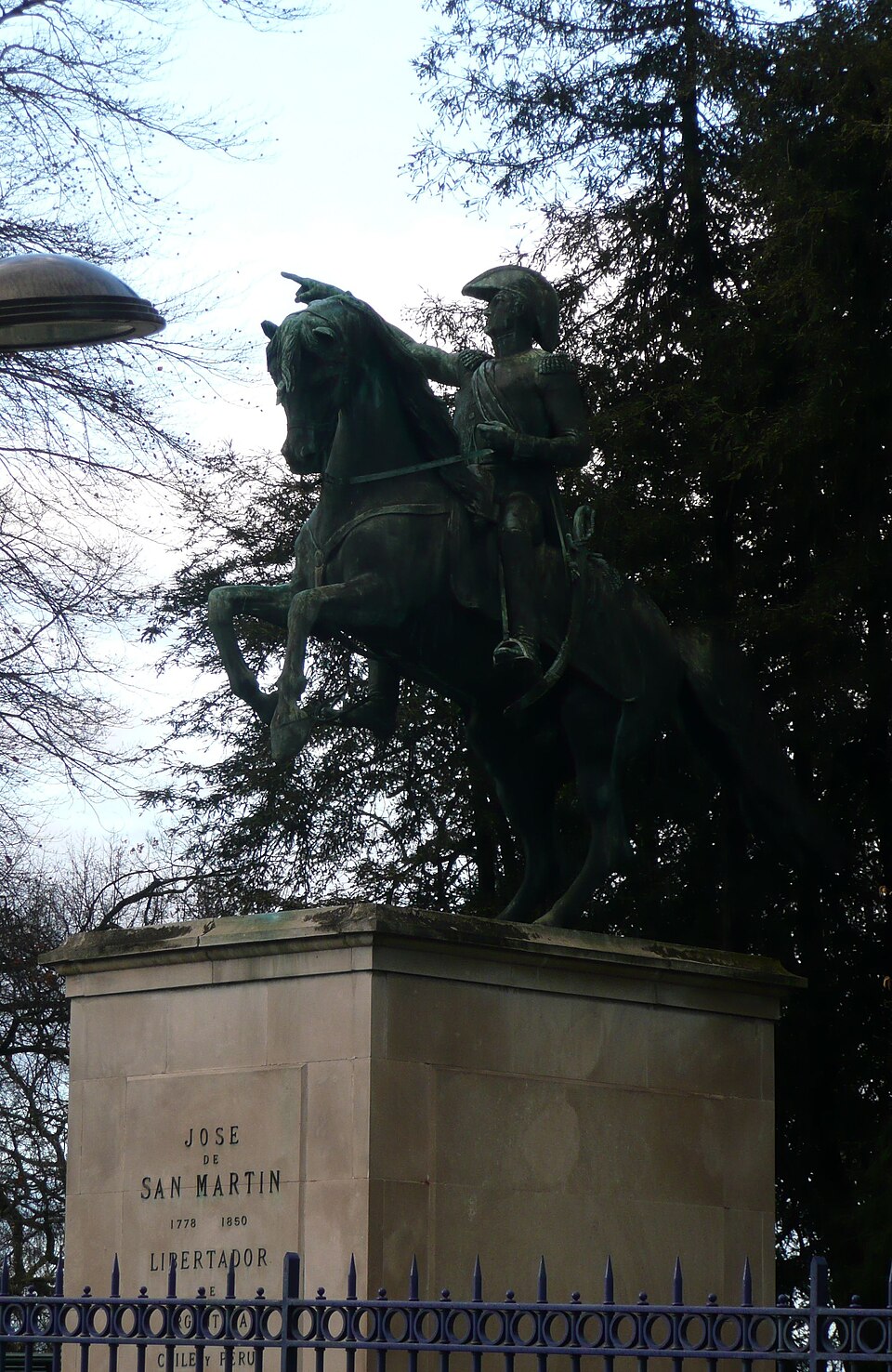 A photograph of equestrian statue of José de San Martín