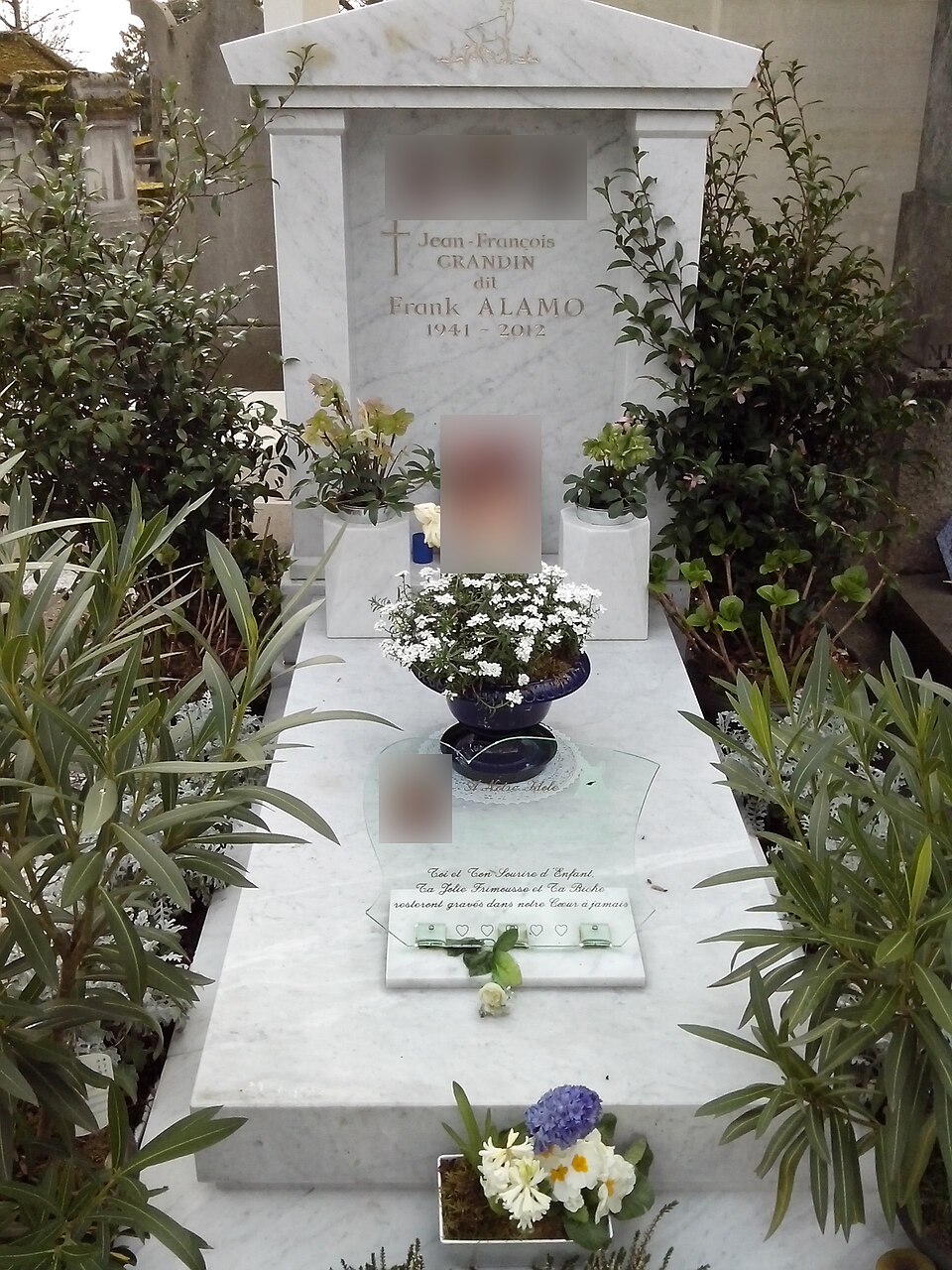 A photograph of Grave of Frank Alamo