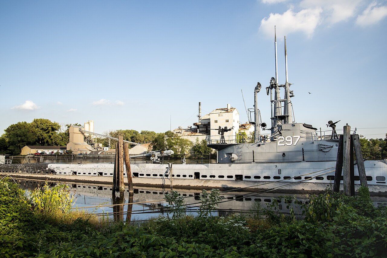 USS Ling의 사진