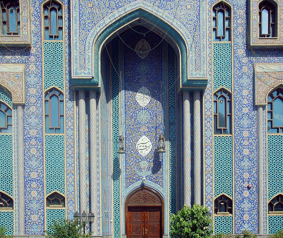 A photograph of Iranian Mosque, Bur Dubai