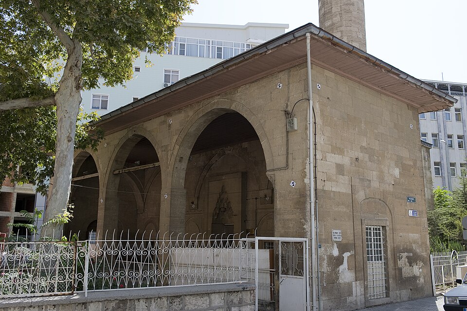 A photograph of Merkez Yeni Cami