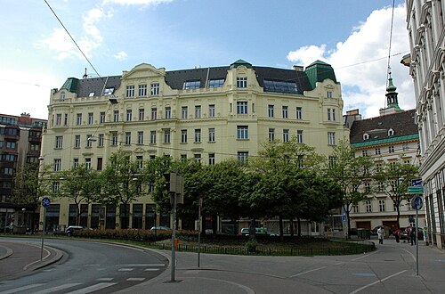 Erzherzog-Johann-Platz