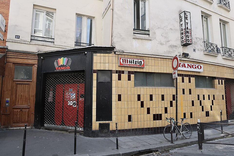 A photograph of Le Tango