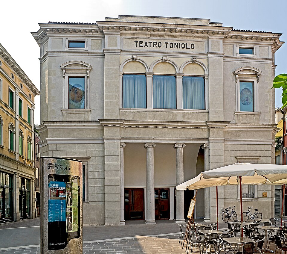 A photograph of Teatro Toniolo