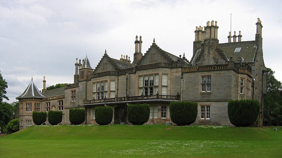A photograph of Lauriston Castle