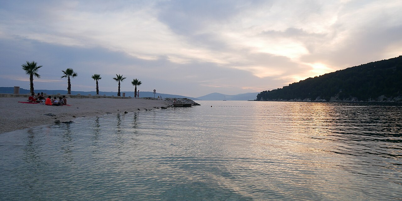 A photograph of Kašjuni Beach
