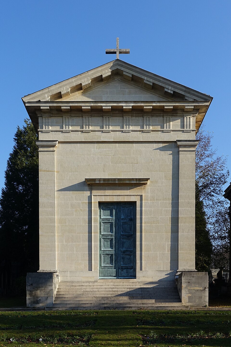 A photograph of Chapel of the Père-Lachaise Cemetery