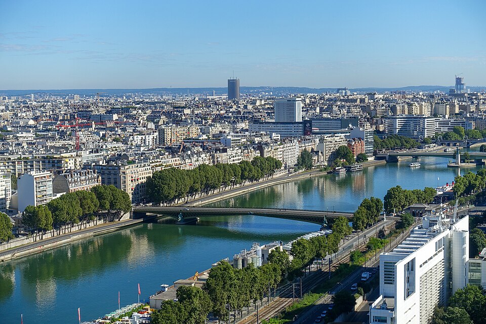 A photograph of Pont Mirabeau
