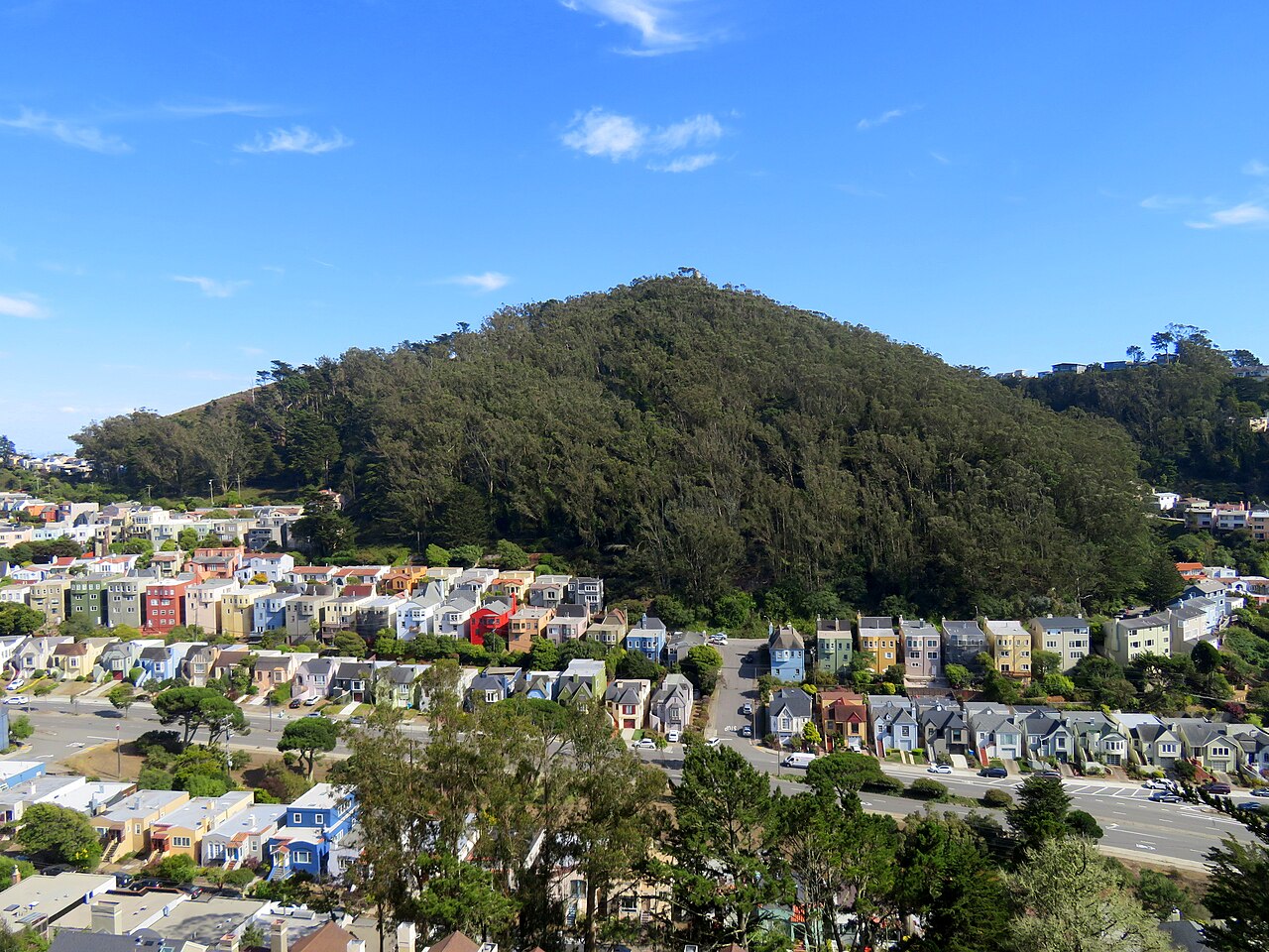 Una fotografia di Mount Davidson