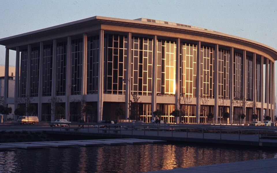 A photograph of Dorothy Chandler Pavilion