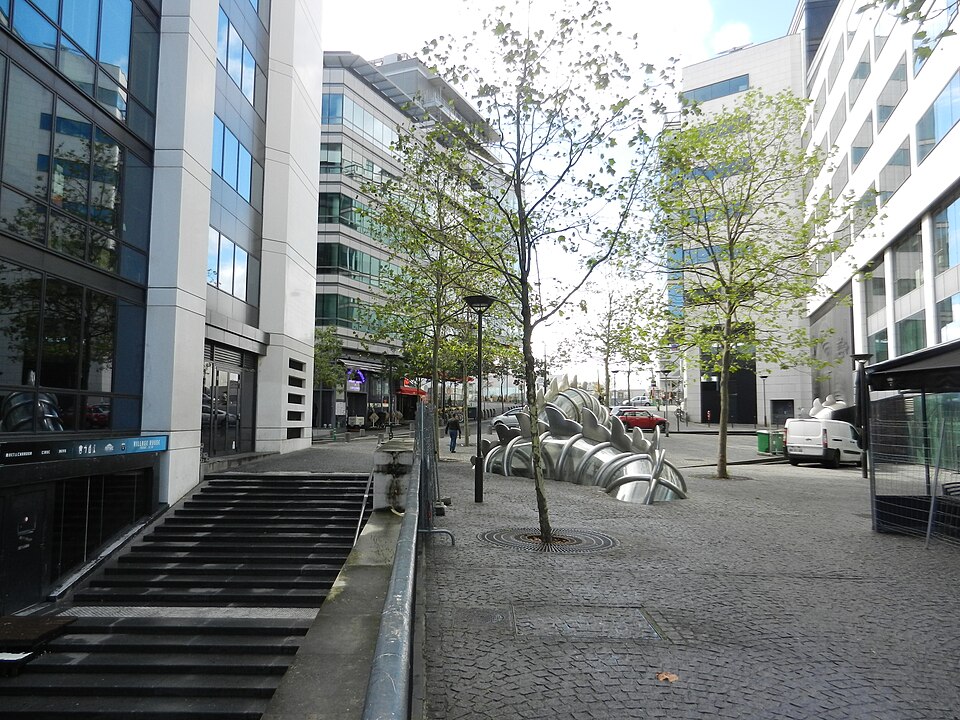 A photograph of La Danse de la fontaine emergente