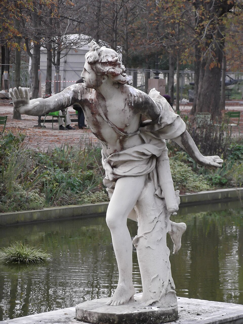 A photograph of Apollo Chasing Daphne