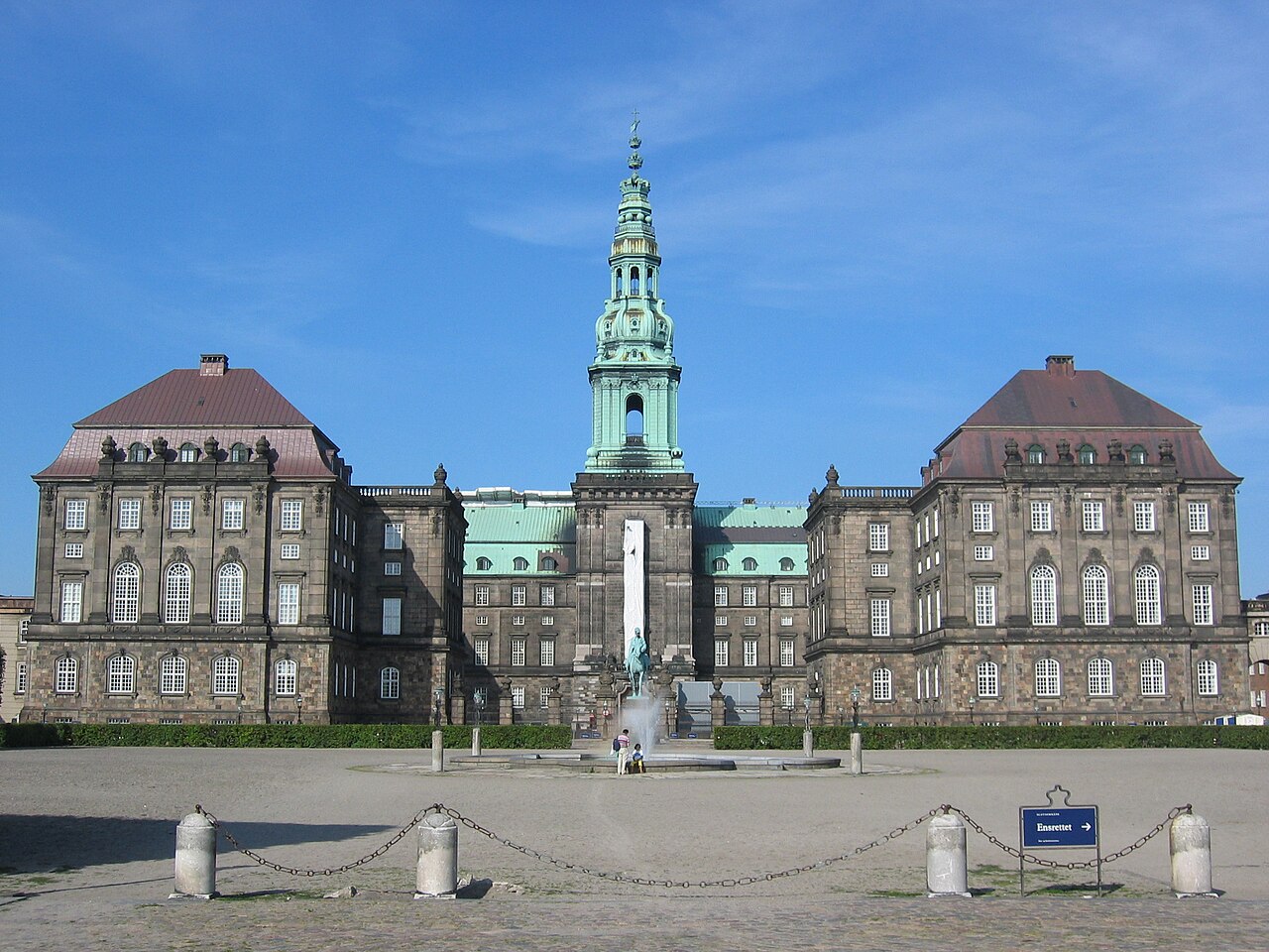 Christiansborg Sarayı