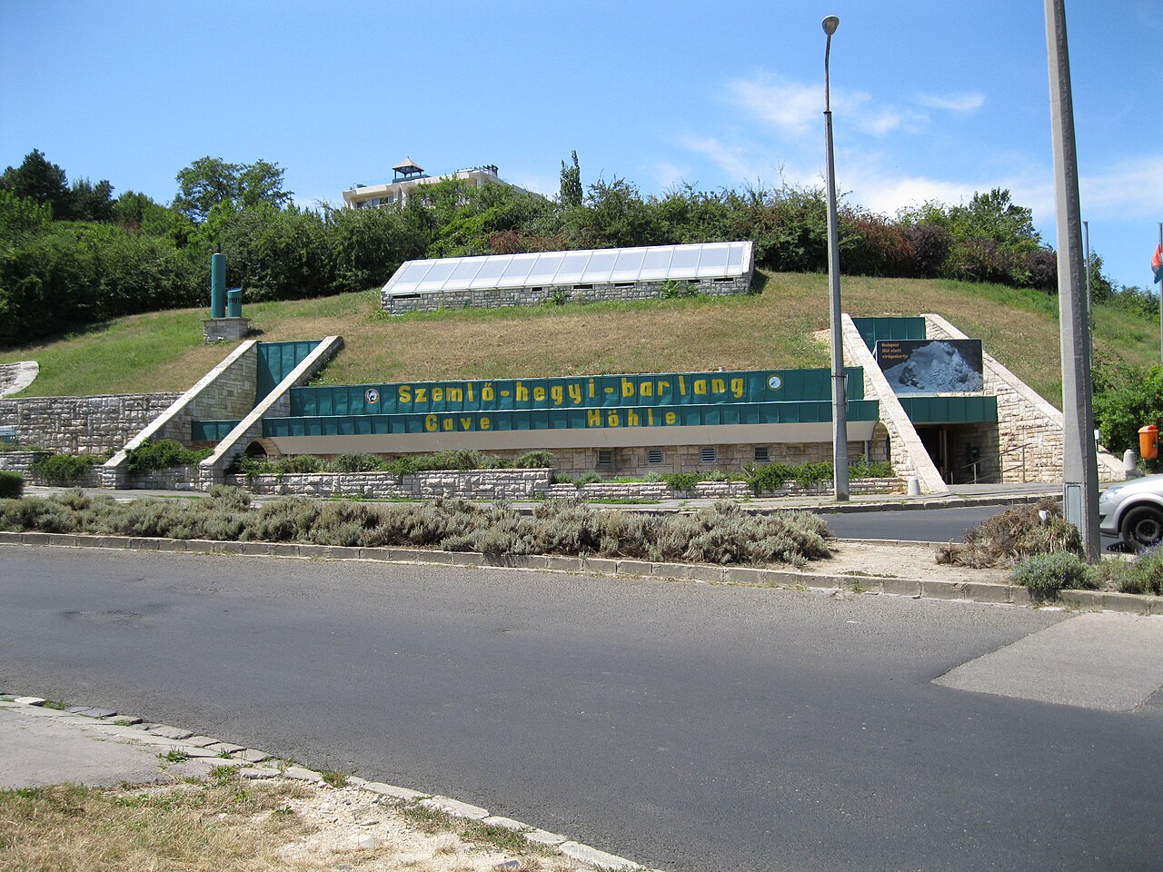 Szemlő-hegy Mağarası