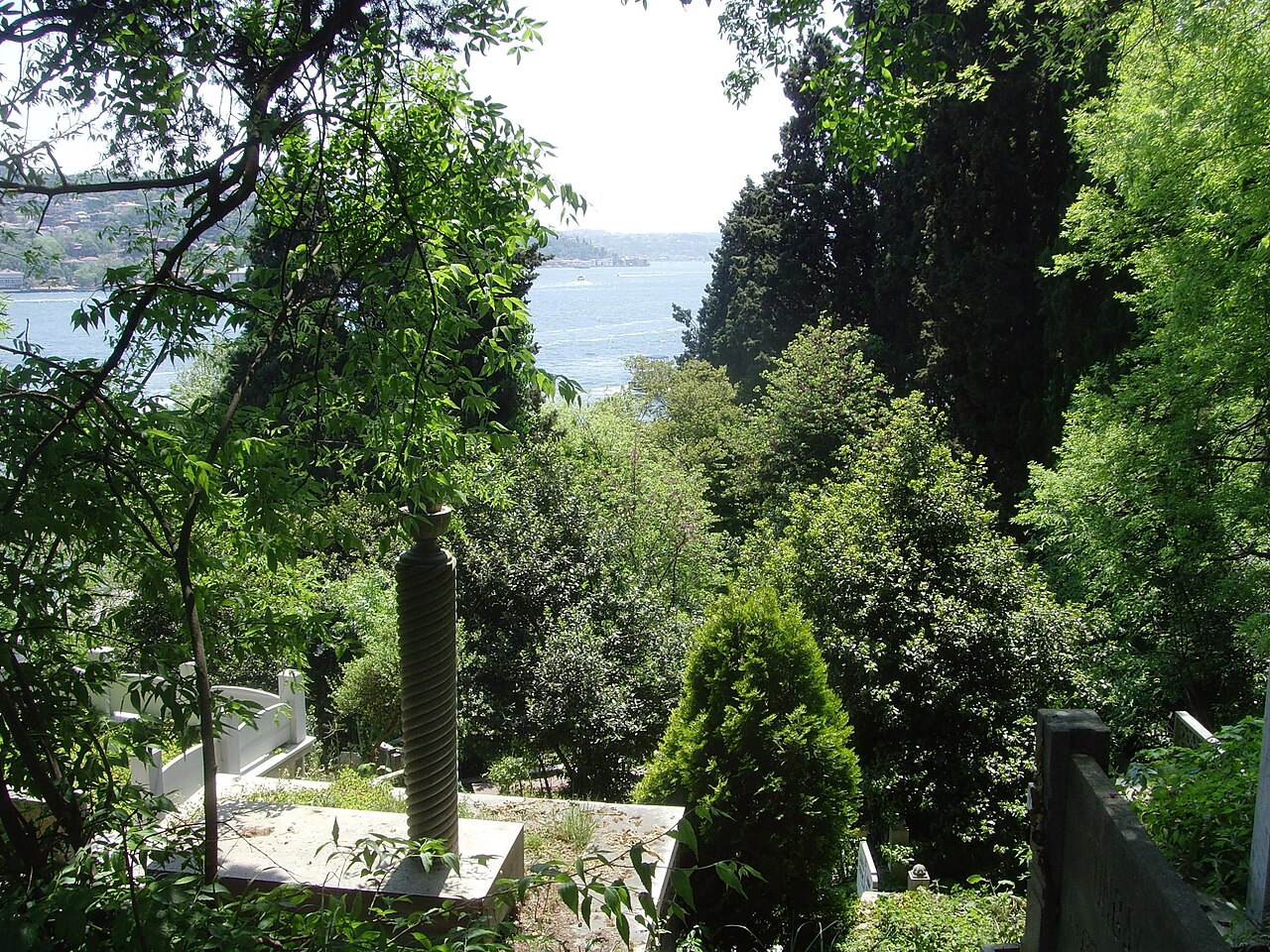 Aşiyan Asri Cemetery の写真