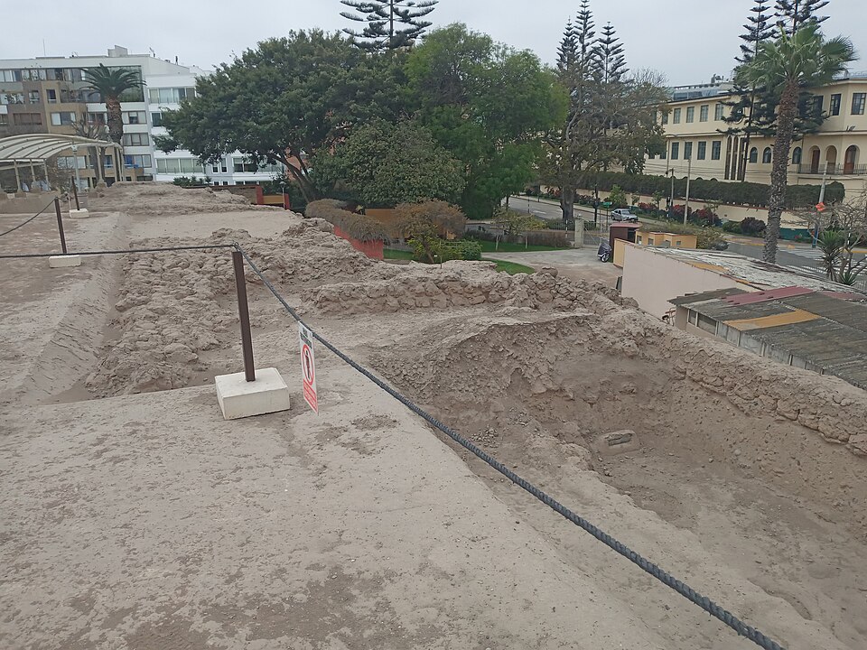 A photograph of Huaca Huallamarca