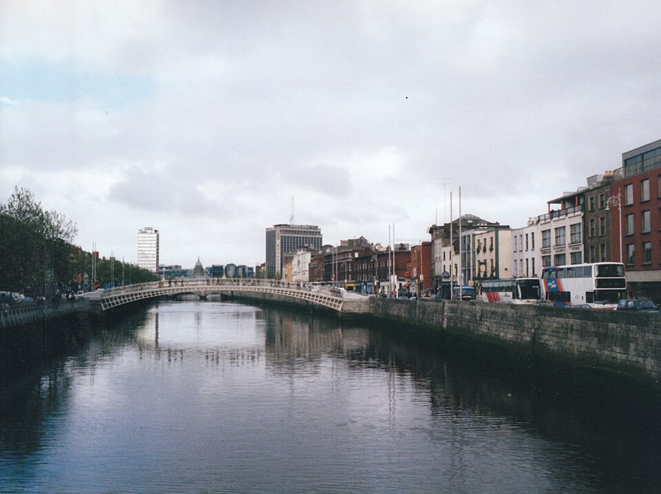 A photograph of Ha'penny Bridge