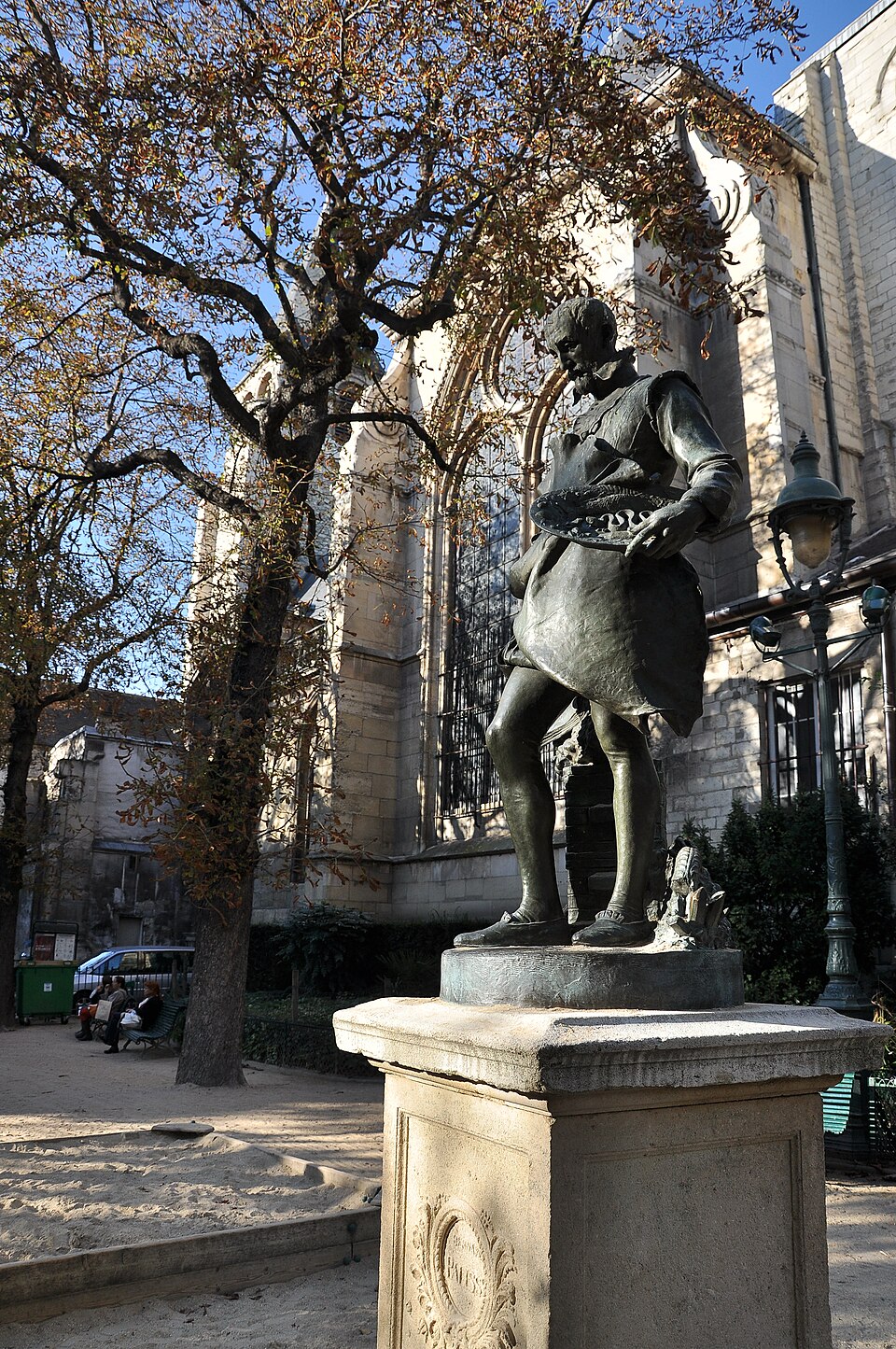 A photograph of square Félix-Desruelles