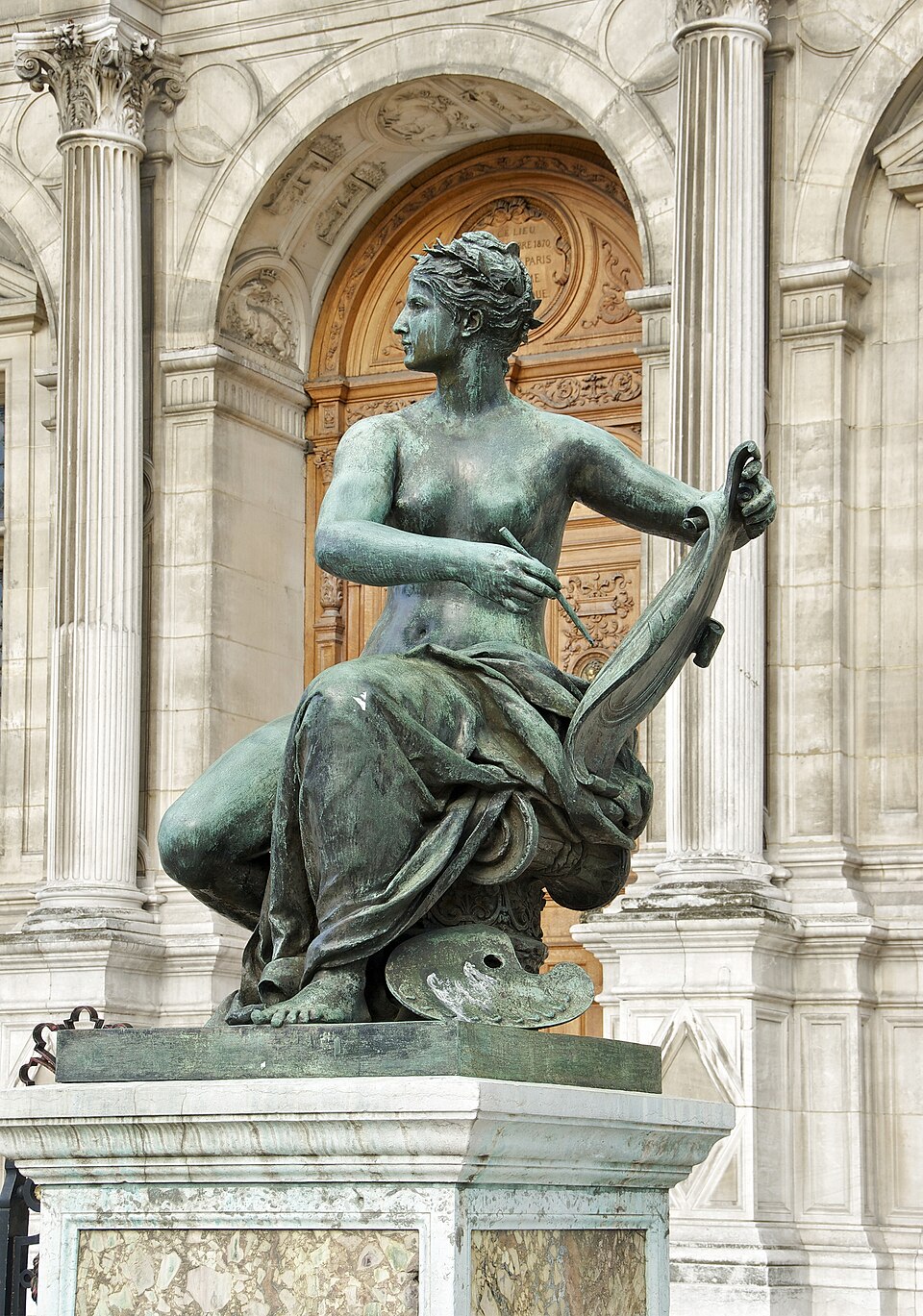 A photograph of L'Art - Hôtel de Ville de Paris