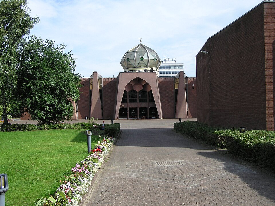 A photograph of Glasgow Central Mosque