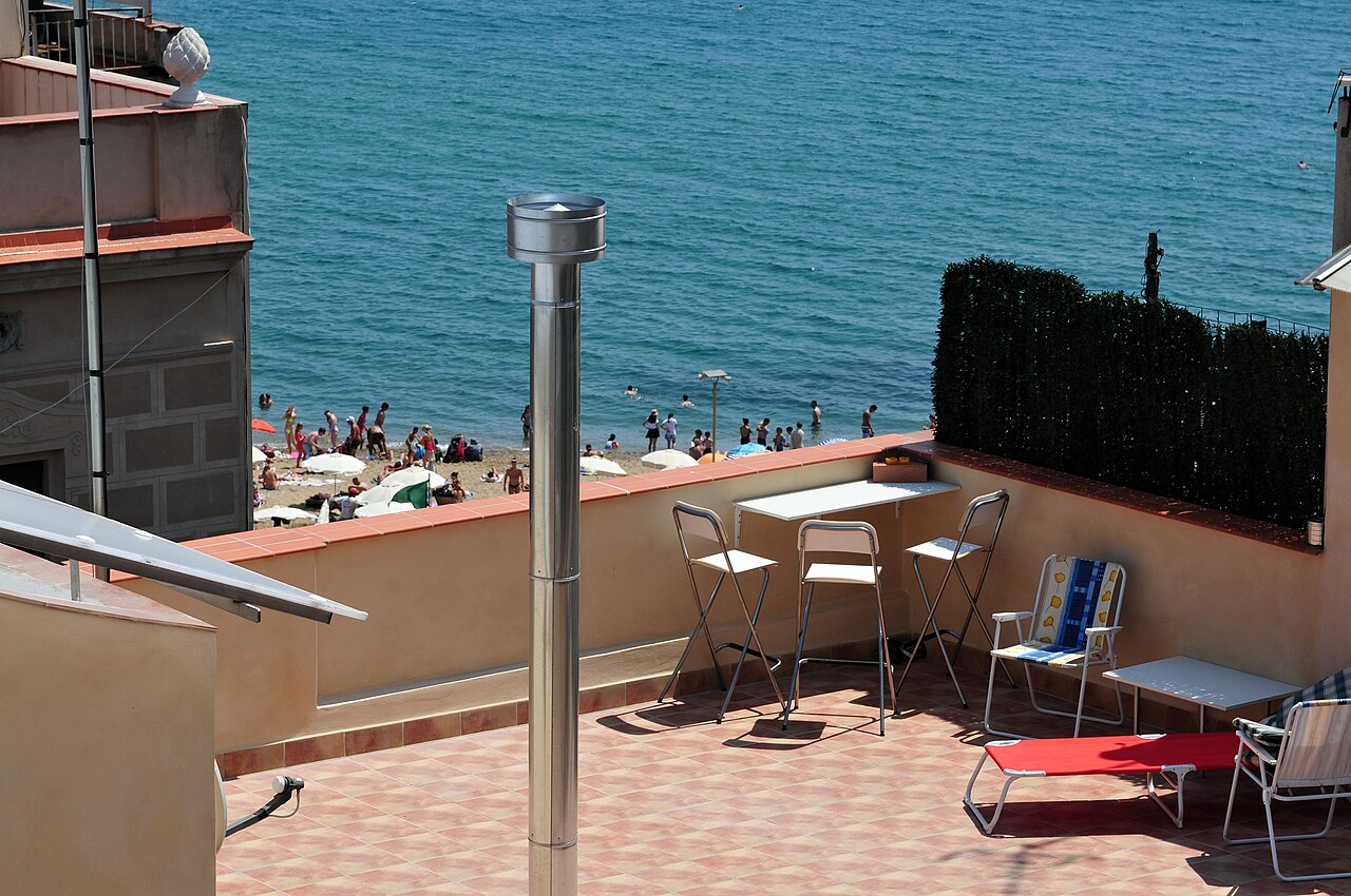 Una fotografia di Platja de la Barceloneta