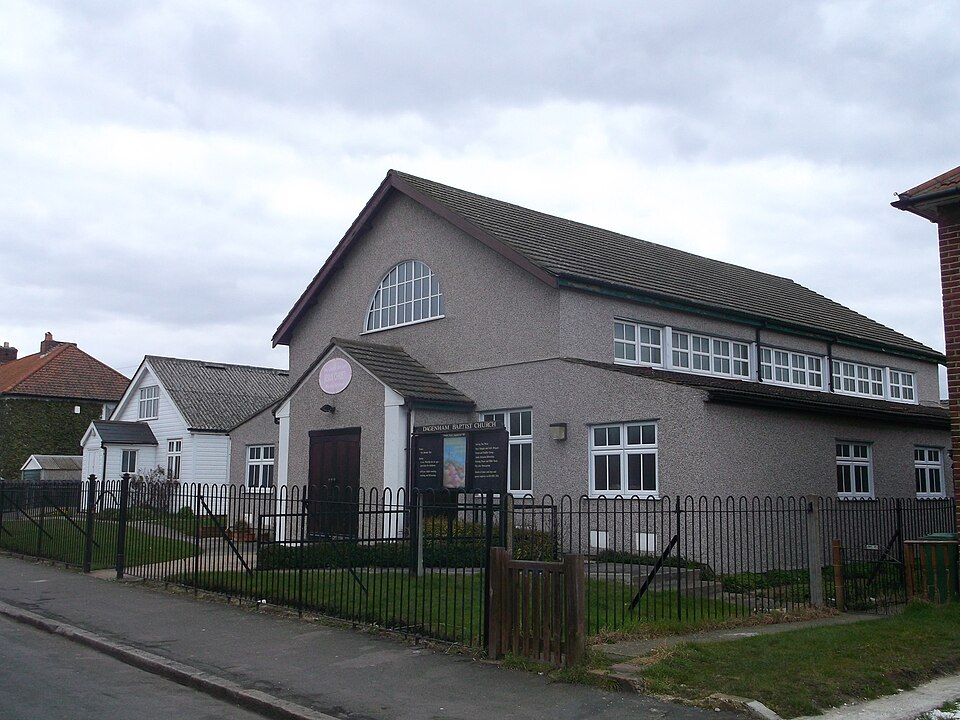 A photograph of Dagenham Baptist Church