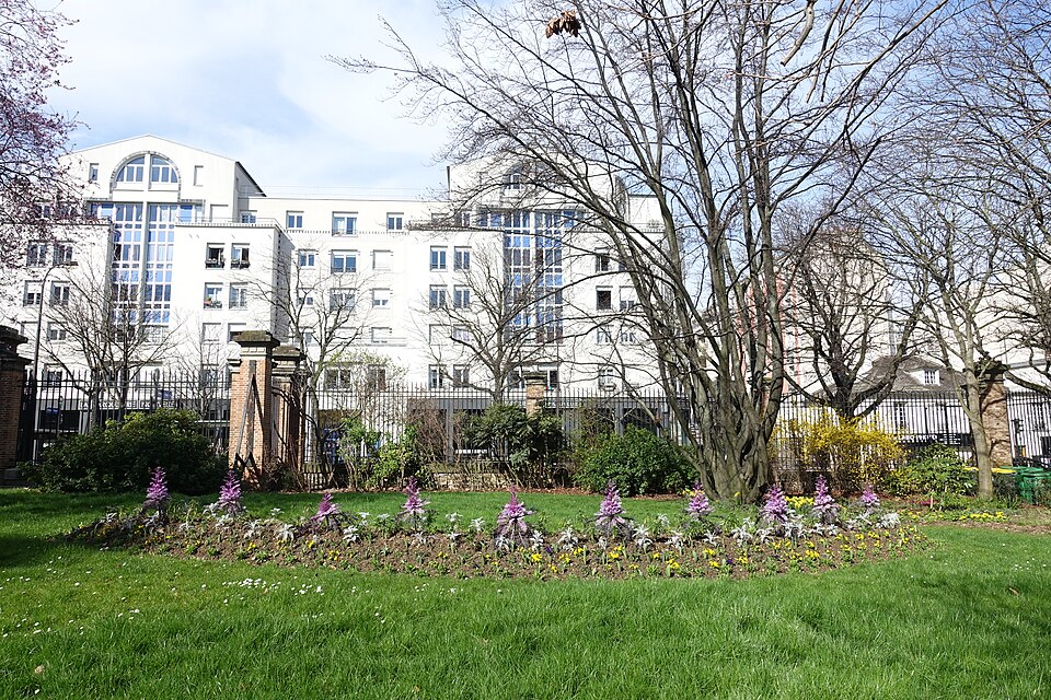 A photograph of Jardin de l'Hospice-Debrousse
