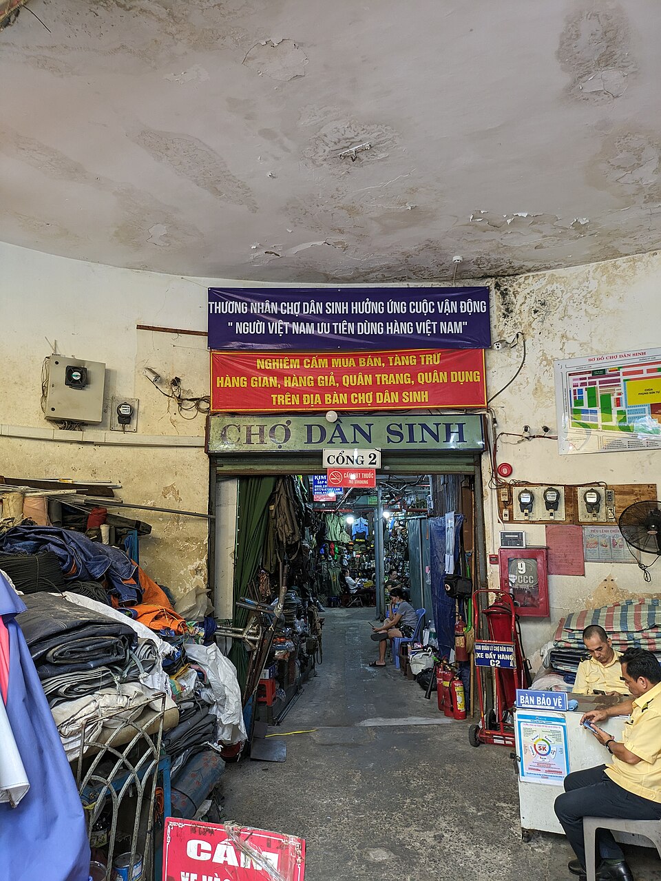 Dan Sinh Market