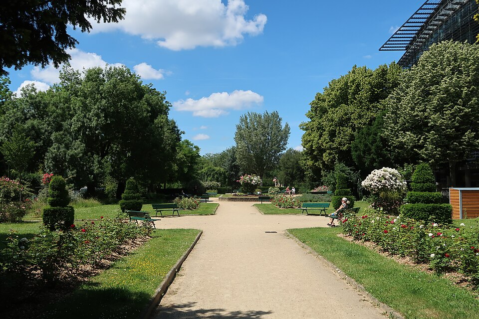 A photograph of Robert Schuman Square