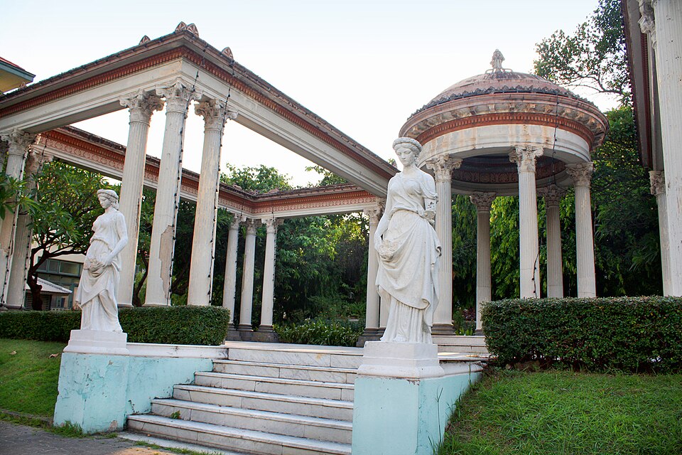A photograph of Phaya Thai Palace