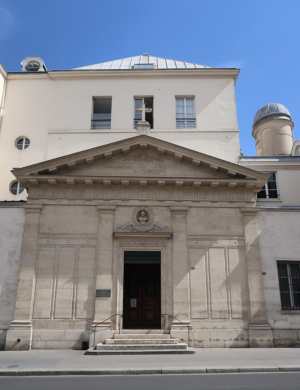 A photograph of Chapelle Saint-Vincent-de-Paul de Paris