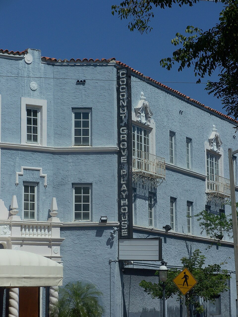 A photograph of Coconut Grove Playhouse
