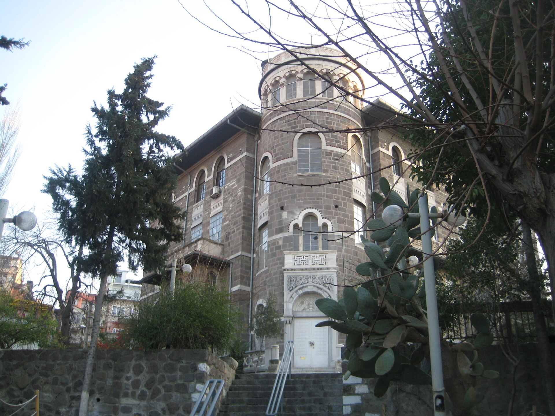 A photograph of İzmir Ethnography Museum