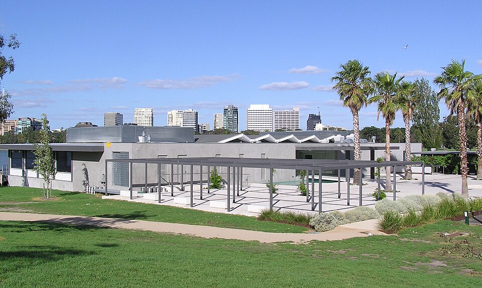 A photograph of Albert Park Lake