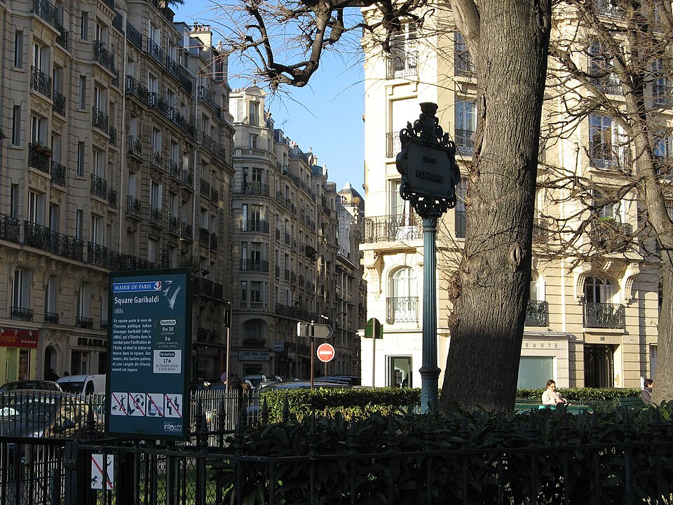 A photograph of square Garibaldi