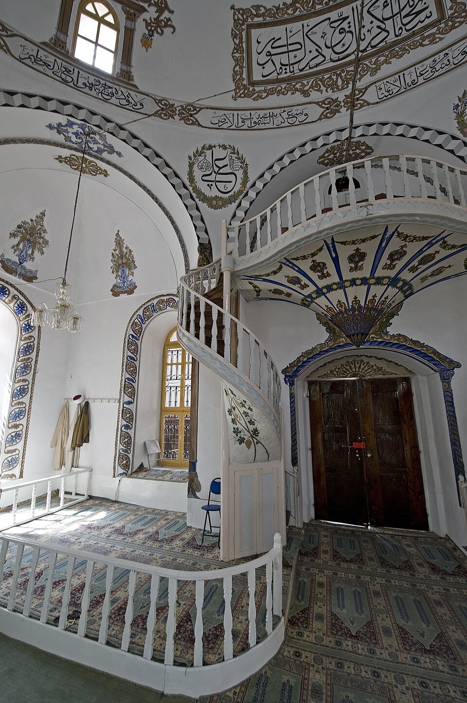A photograph of Kurşunlu Cami