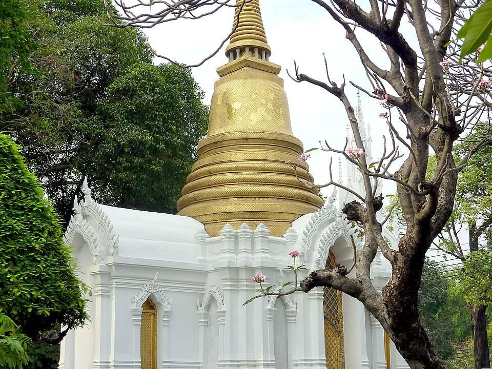 A photograph of Wat Ratchabophit Royal Cemetery