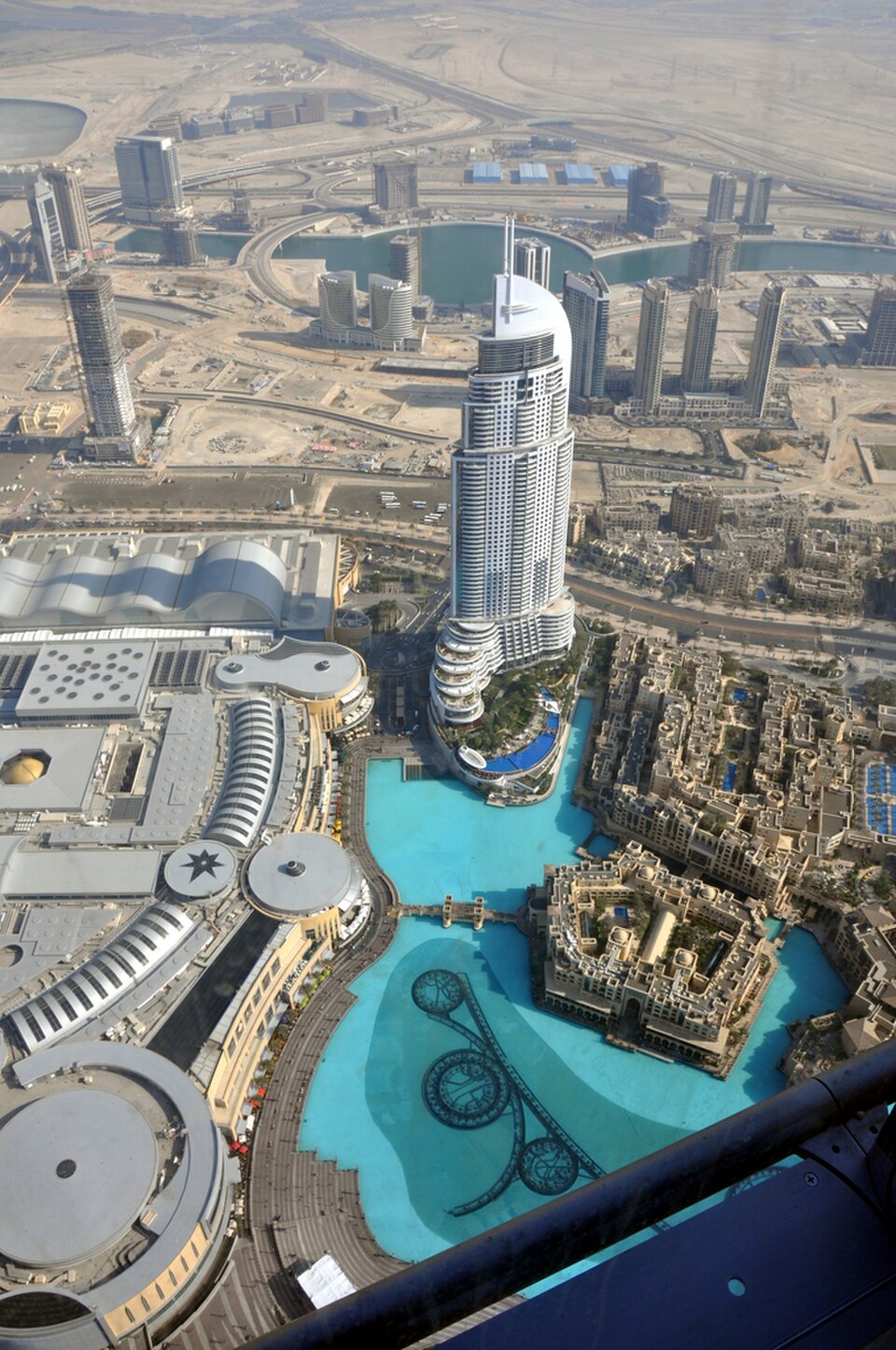 A photograph of The Dubai Fountain