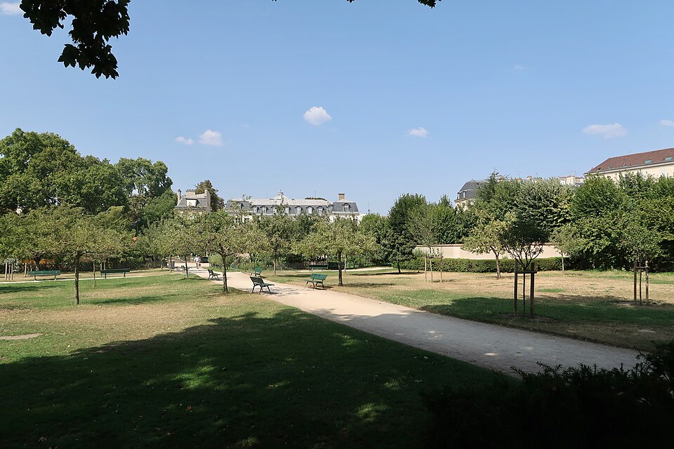 A photograph of jardin Catherine-Labouré