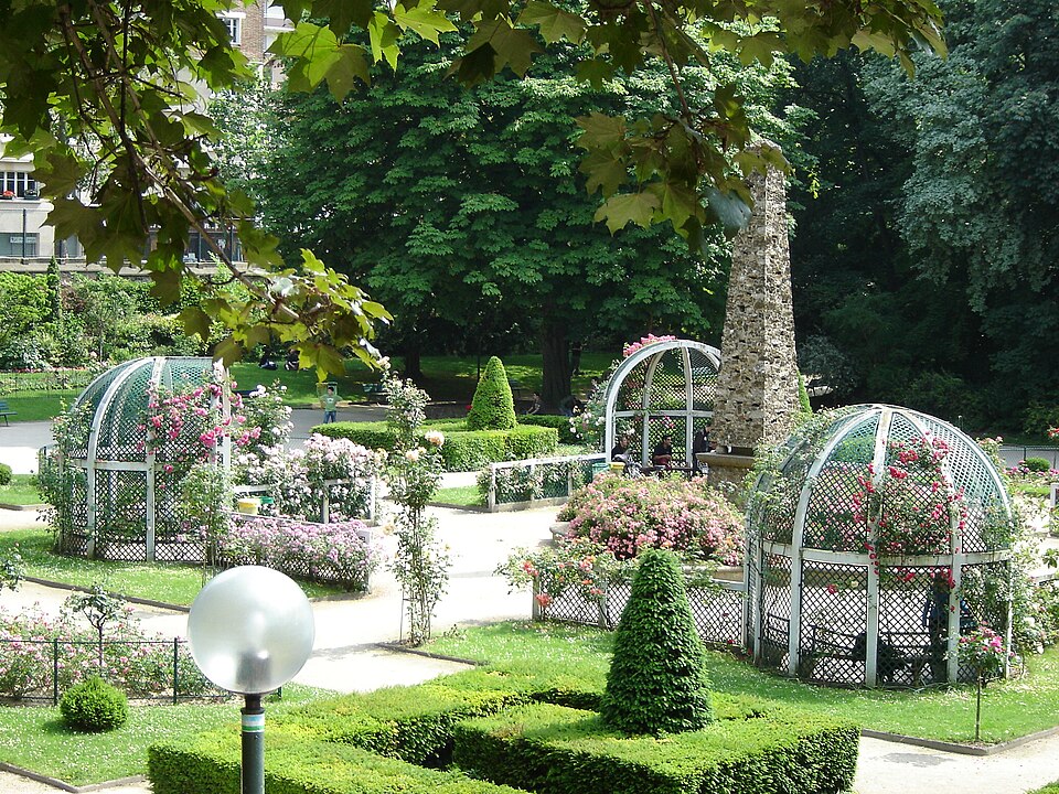 A photograph of square René-Le Gall