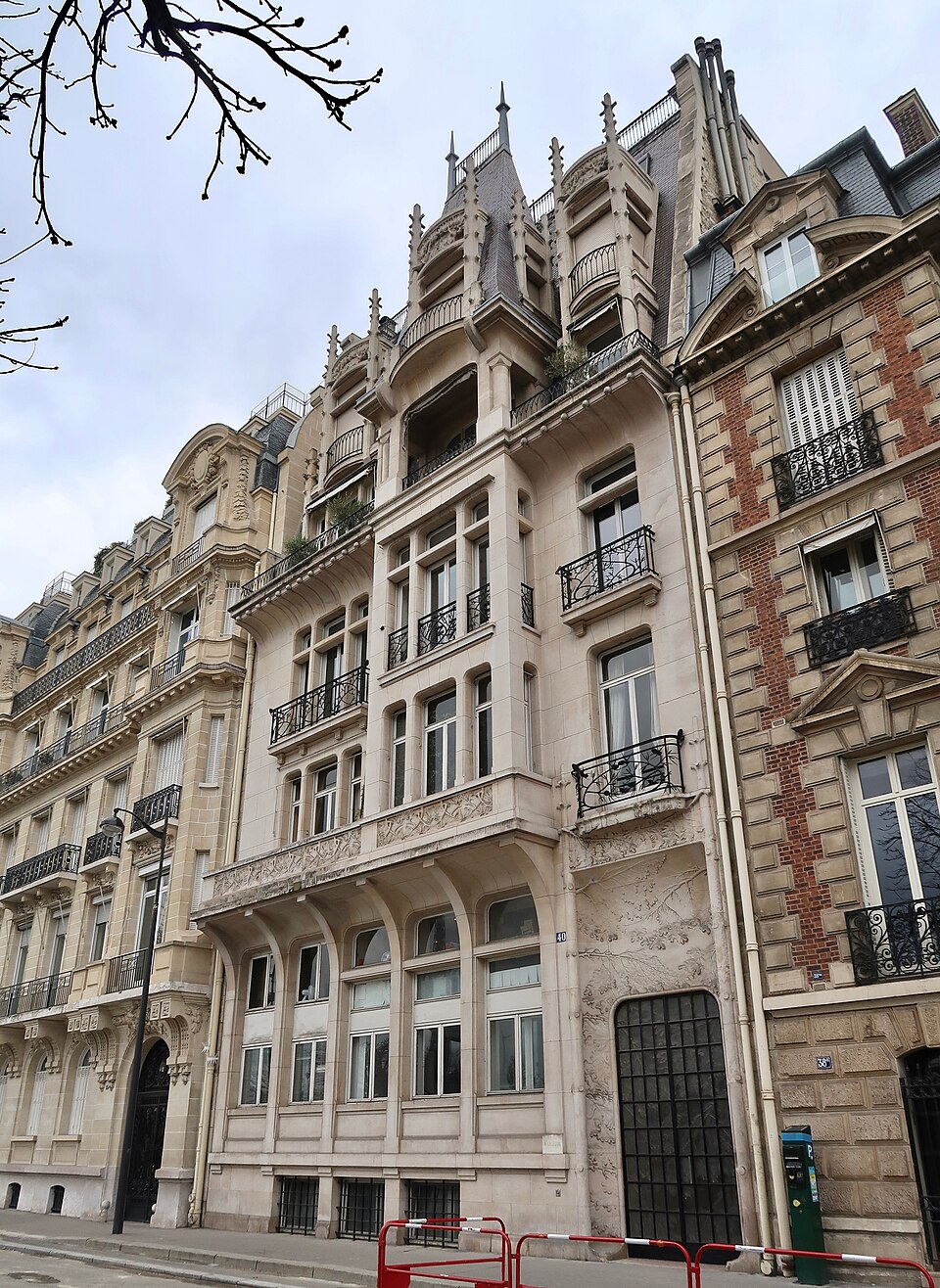 A photograph of Hôtel Lalique