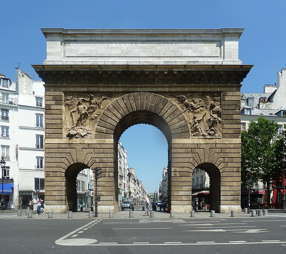 A photograph of Porte Saint-Martin