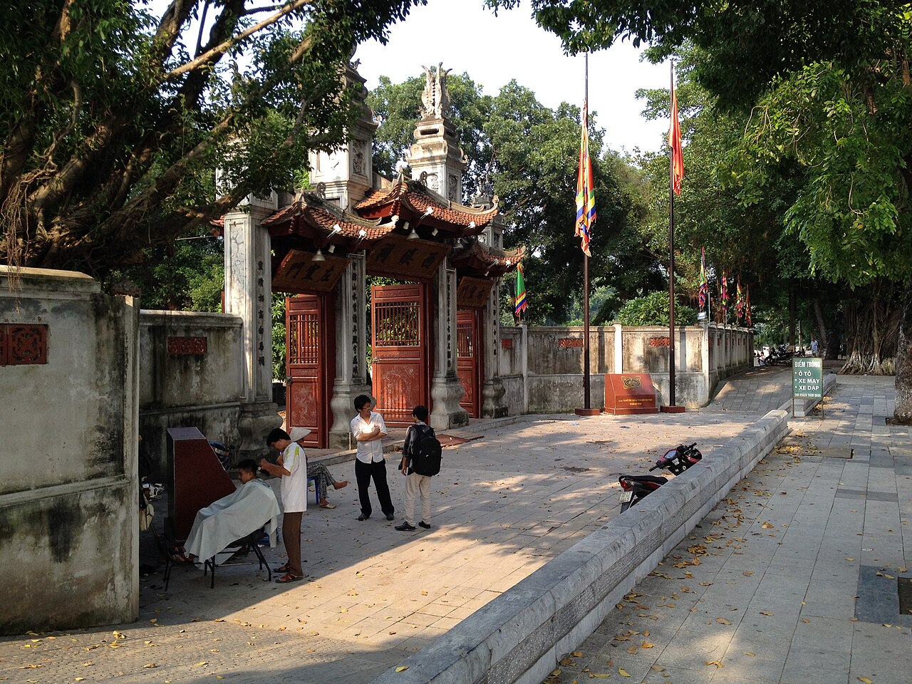 A photograph of Voi Phục
