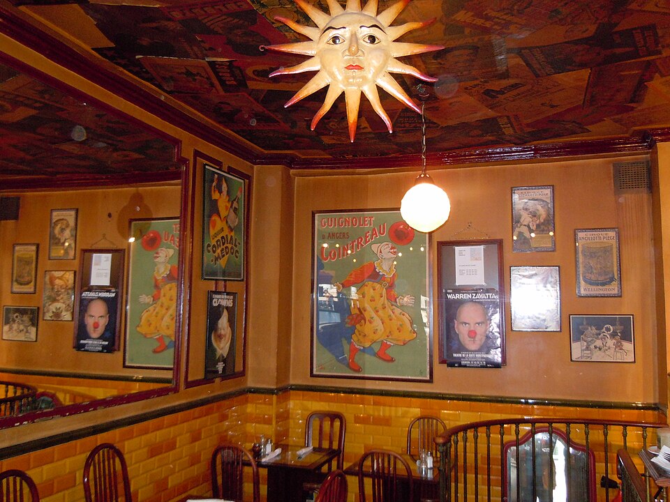 A photograph of Clown-Bar