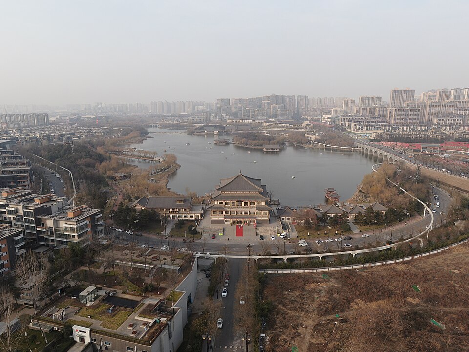 A photograph of 秦二世陵遗址公园