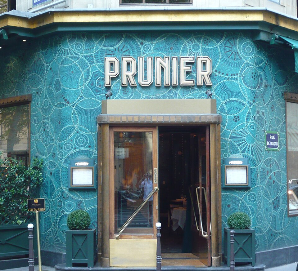 A photograph of Restaurant Prunier