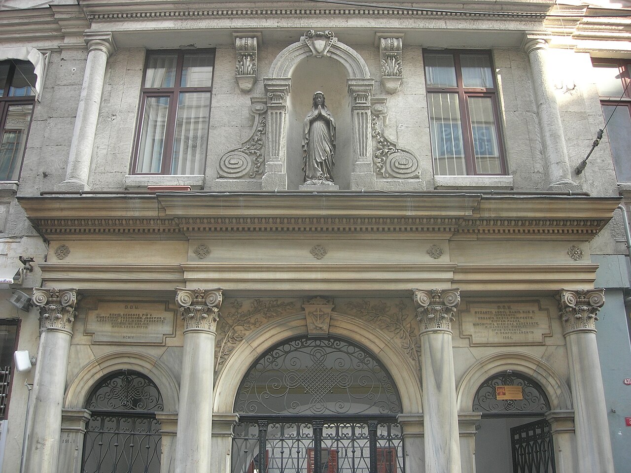Santa Maria Draperis Kilisesi, İstanbul