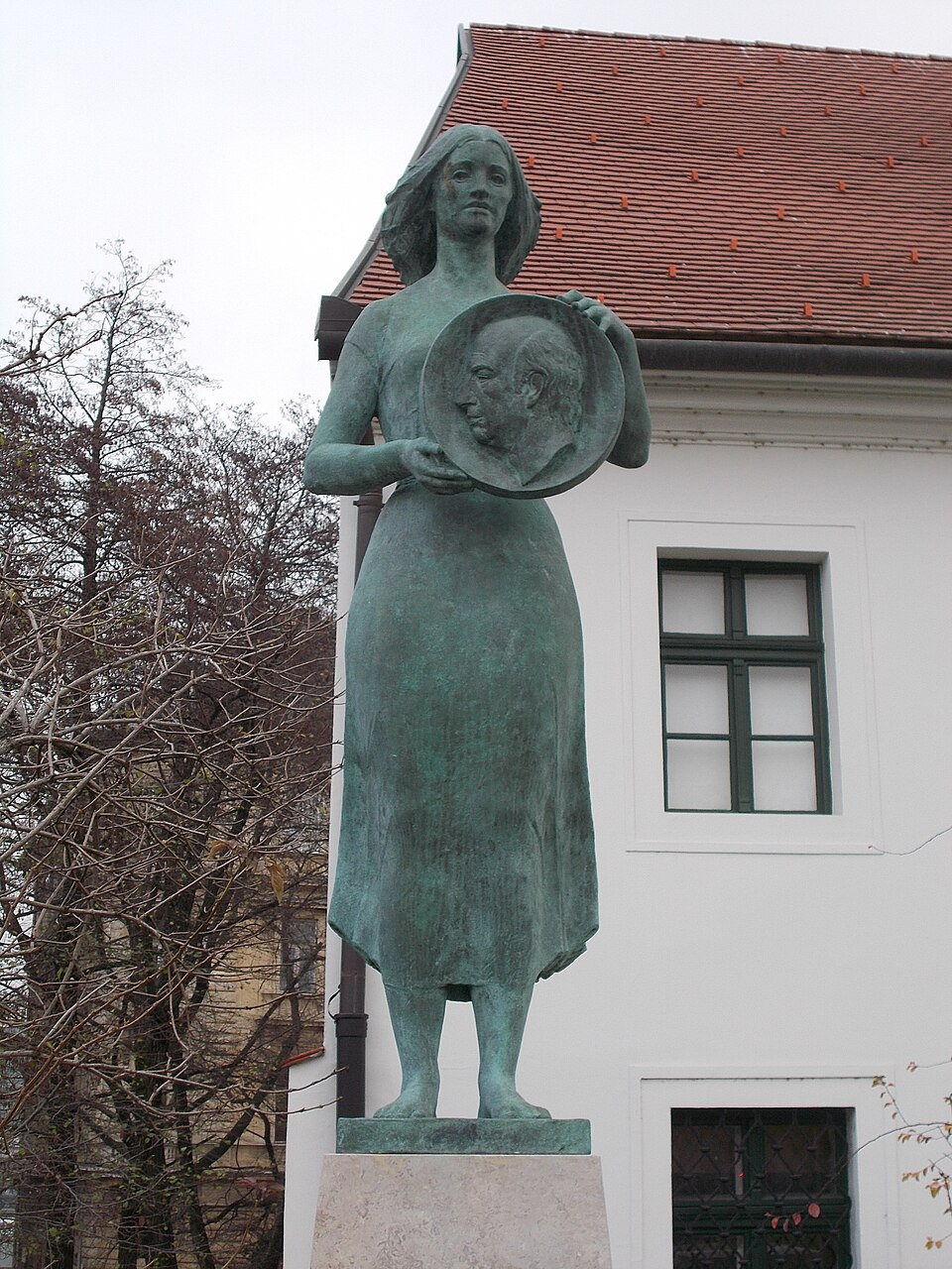 A photograph of Virág Benedek-emlék
